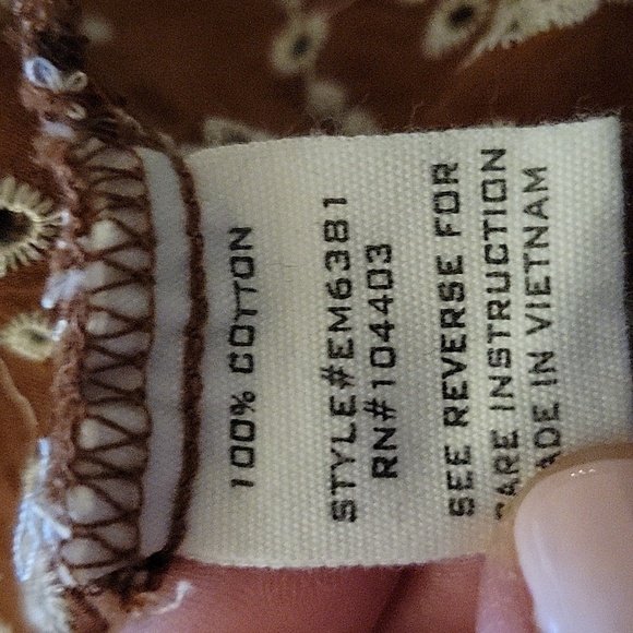 E & M large brown & white cotton eyelet peplum top - Picture 4 of 5